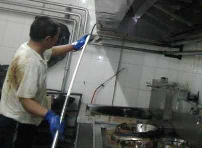 清洗油煙機為何要選擇專業(yè)服務(wù)機構(gòu)？